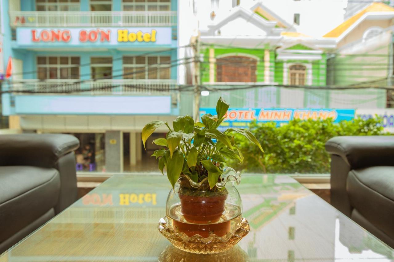 Thuy Trang Hotel Vung Tau Bagian luar foto
